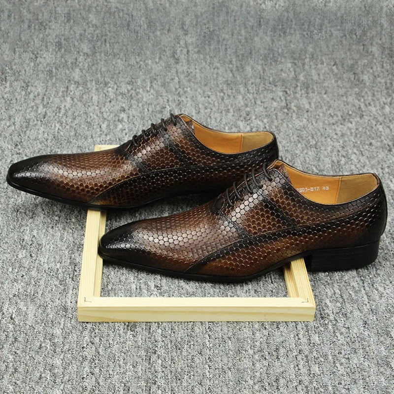 Upper Exquisite Carved Lace-Up Leather Shoes