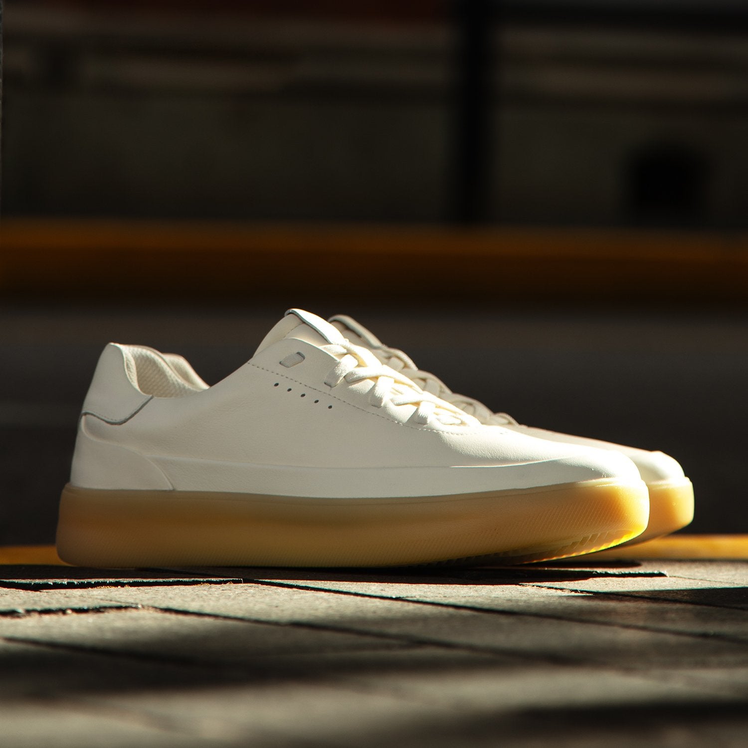 Solid Leather Flat Men's Sneakers