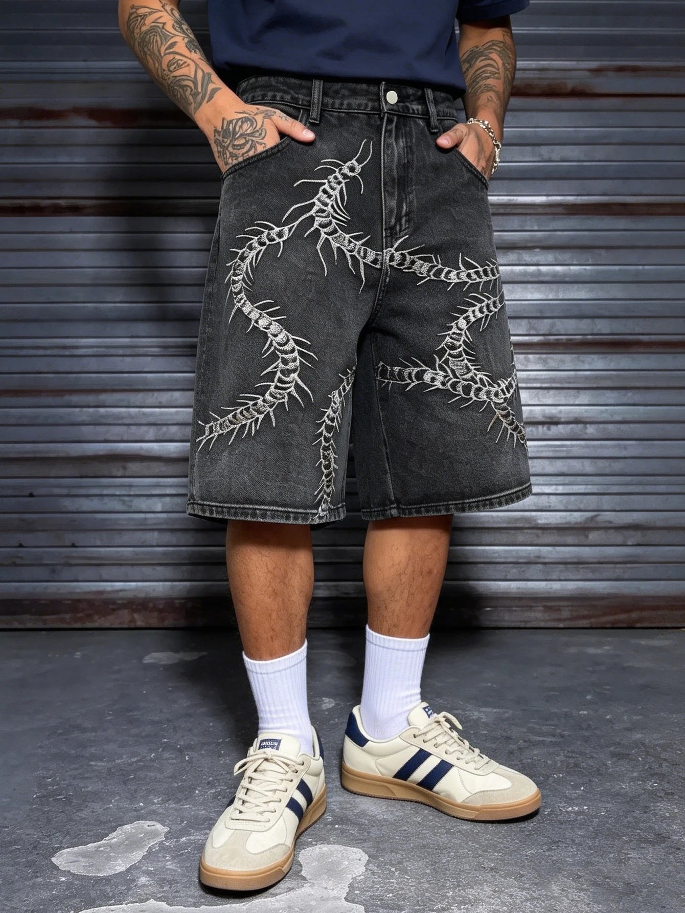 Embroidery Centipede Loose Denim Shorts