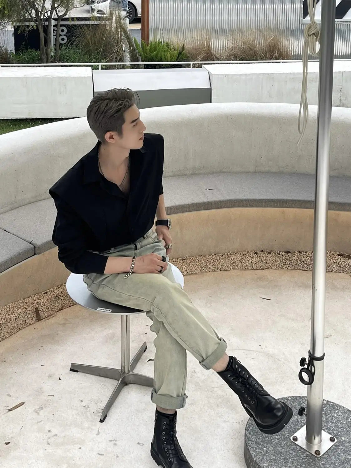 Solid Sharp-Shoulder Loose Shirt