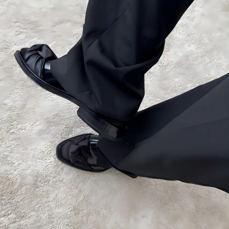 Black Fashionable Satin Bow Leather Loafers