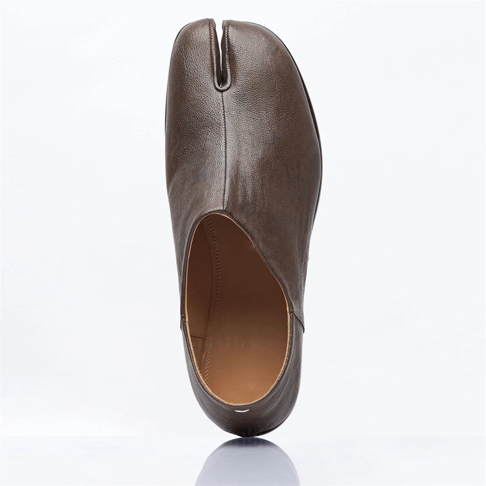 Solid Comfortable Slip-On Tabi Shoes