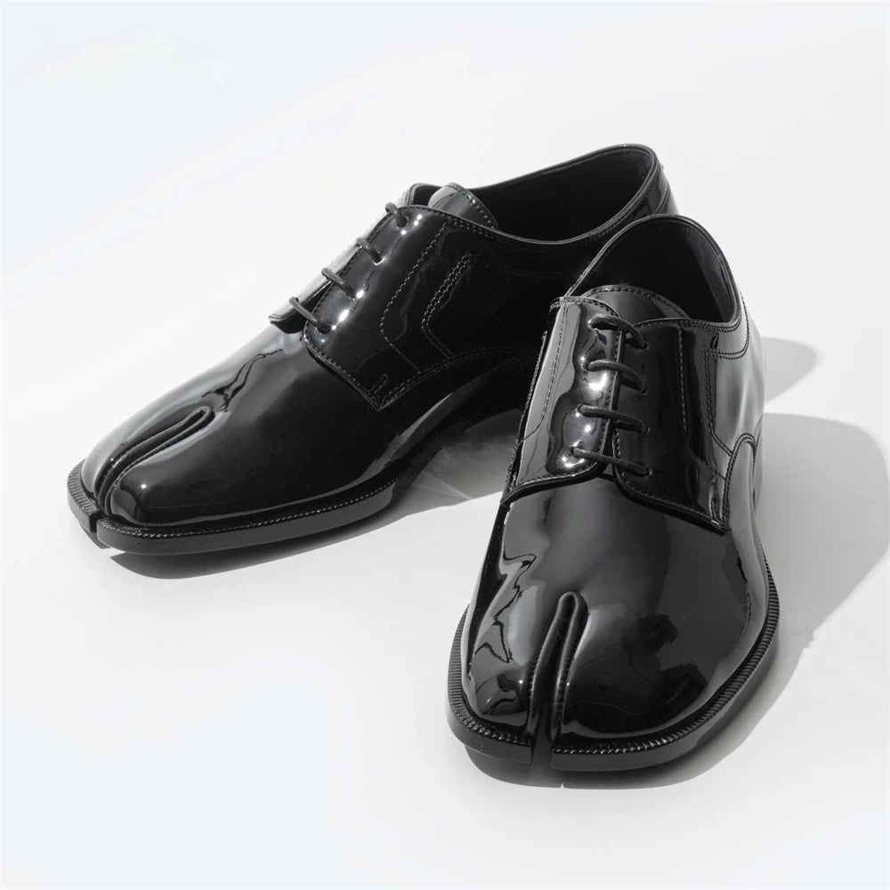 Black Shiny Leather Oxford Tabi Shoes