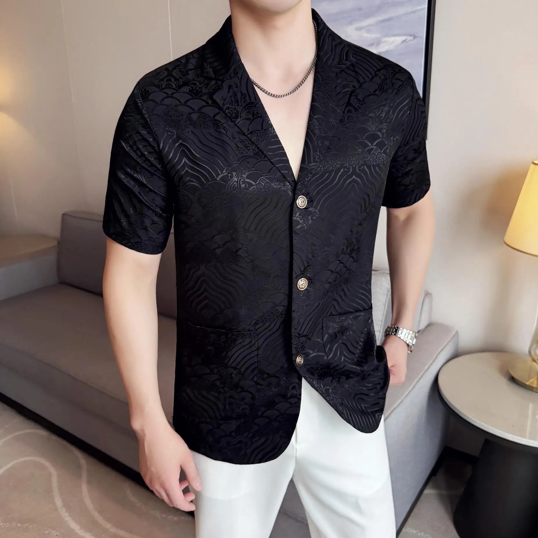 Geometric Pattern V-Neck Short-Sleeved Shirt