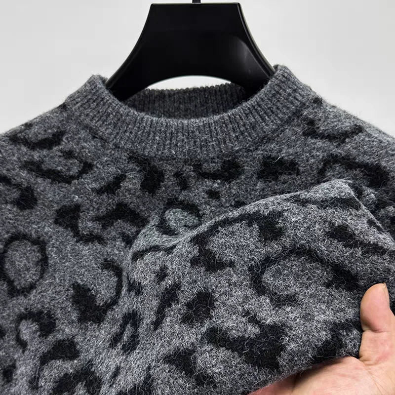Knitted Leopard Pattern O-Neck Sweater