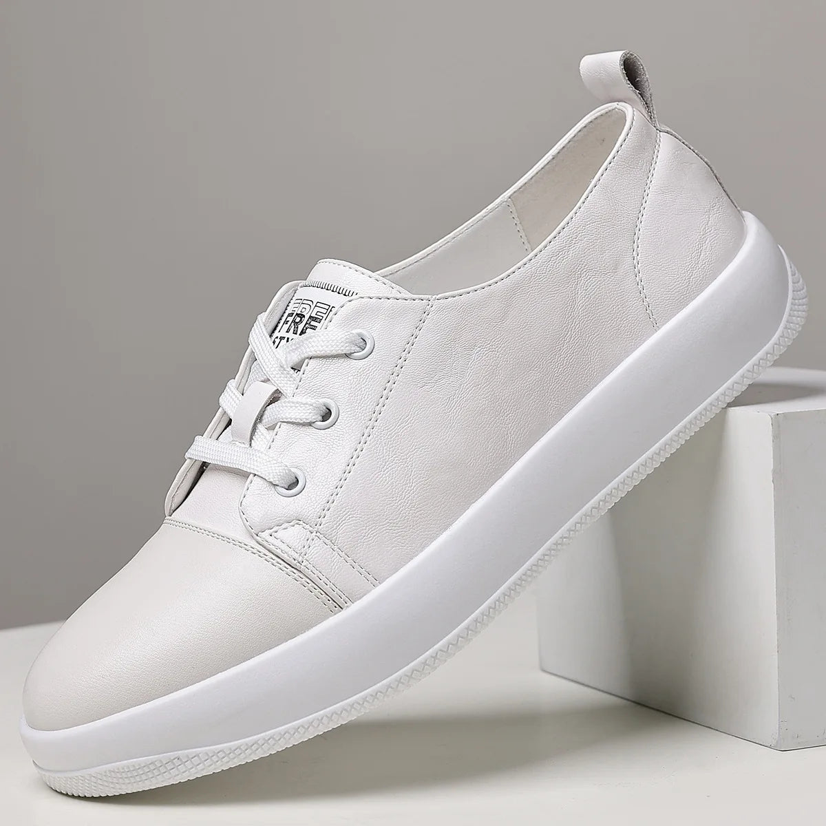 Solid Leather Casual Low-Top Sneakers