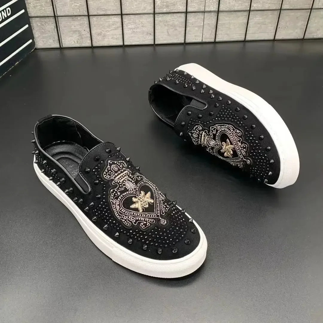 Embroidery Rivet Flat Men's Loafers