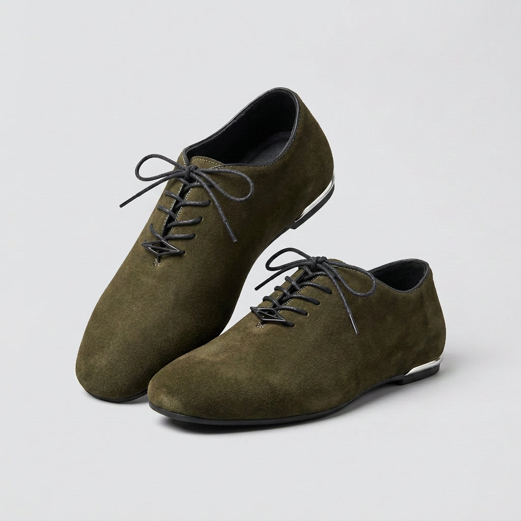 Clean Look Solid Soft Soled Casual Shoes