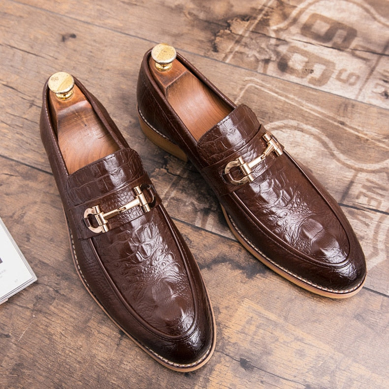 Textured Leather Men Slip-on Brogue Shoes