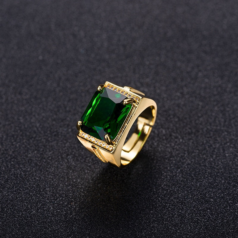 Classic Style Emerald Stone Golden Ring