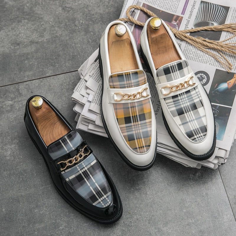 Plaid Pattern And Metal Chain Appliques Men Loafers