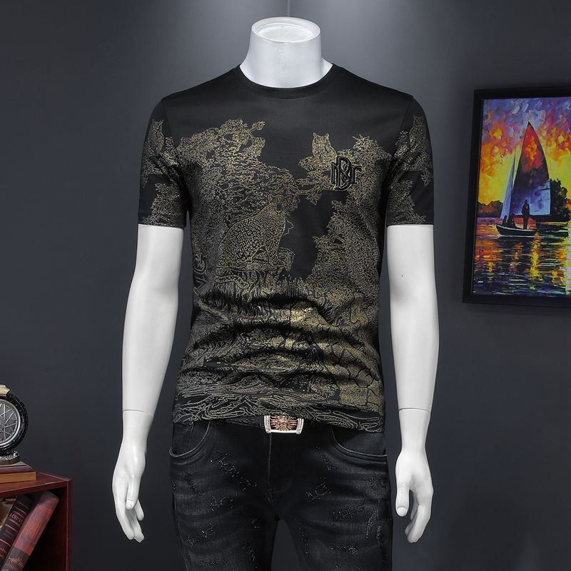 Leopard In The Wood Decorated T-Shirt