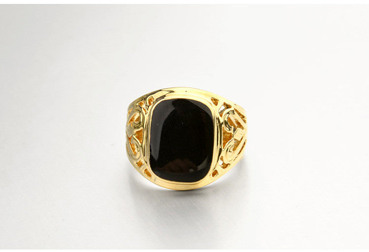 Vintage Style Black Stone Men Ring With Hood Detail - FanFreakz